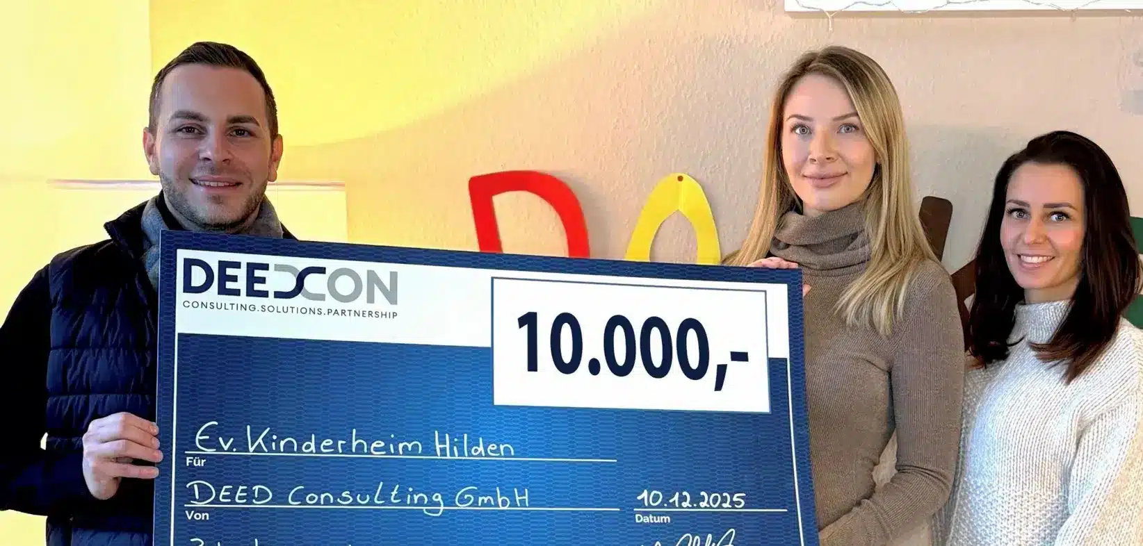 Donation of 10,000 euros for Hilden children's home.